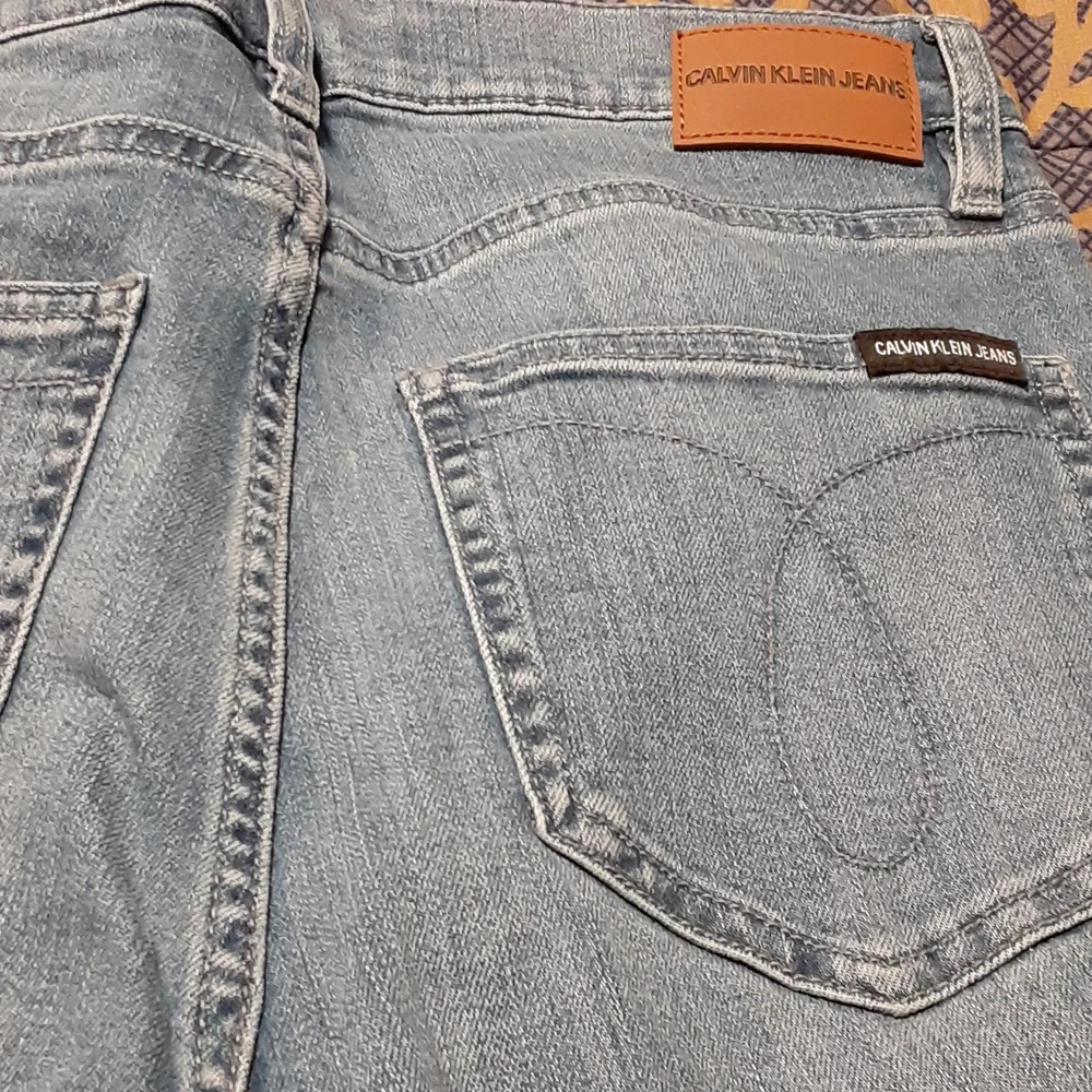 Jeans - Picture 2 of 4